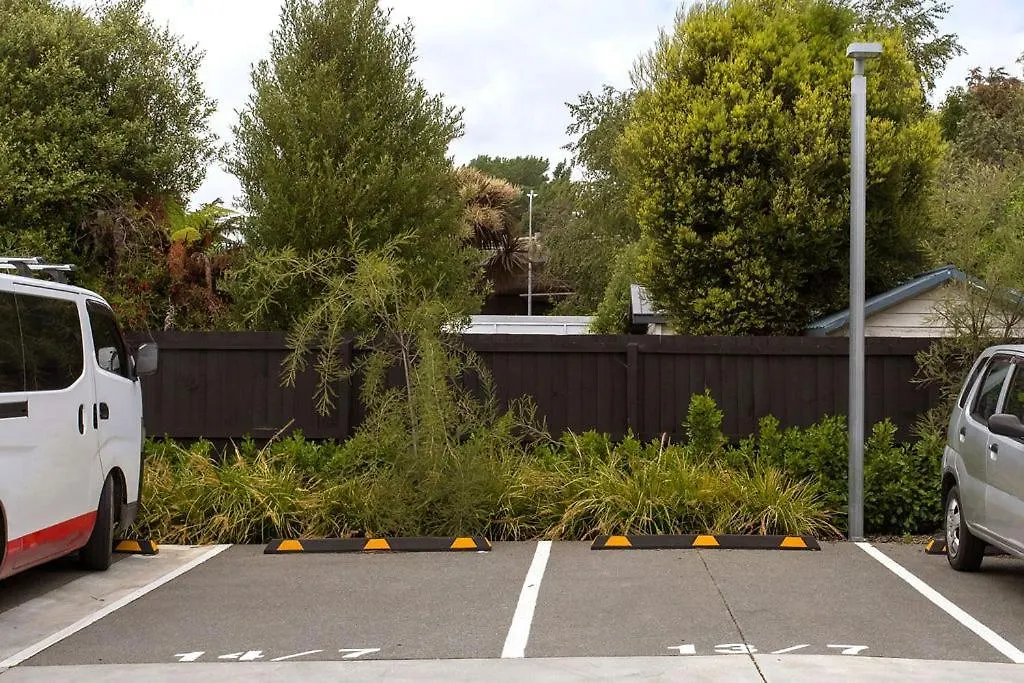 Immaculate Presentation, Carpark Apartment Christchurch New Zealand